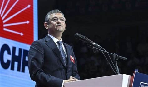 CHP Genel Başkanı Özel, Dikmecelilerin eylemine destek verdi: “Mahkeme dur deyince durulmuyorsa, orası hukuk devleti değildir”